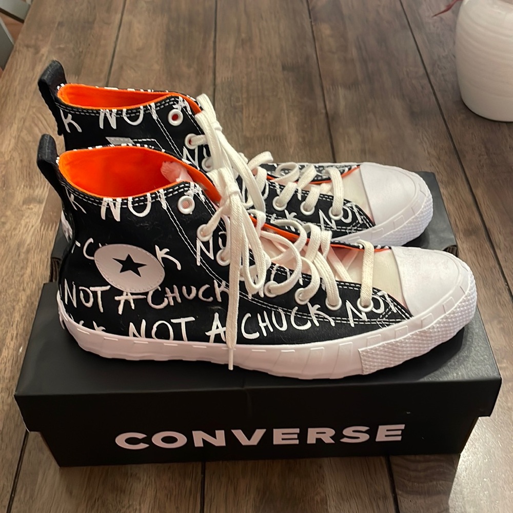 Mens 9.5 Converse Not A Chuck